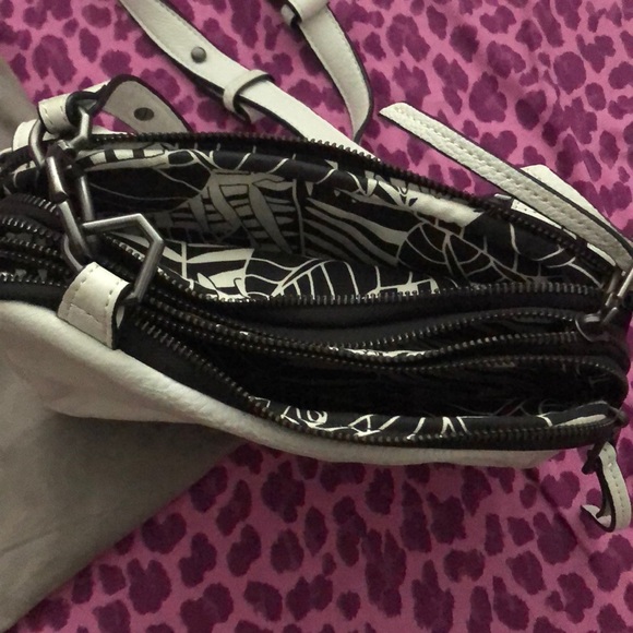 Liebeskind Berlin EUC Leather Crossbody Bag - Picture 3 of 3